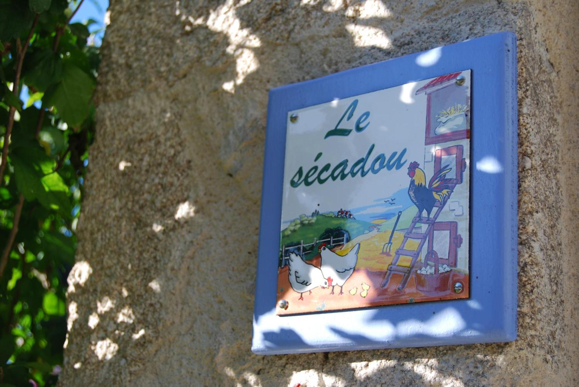 Les Maisons De Concasty Boisset  Bilik gambar